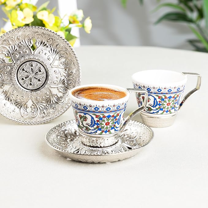 Alisveristime 2-Piece Turkish Coffee Cup Set with Zamac Saucers – Topkapi Pattern Porcelain Cups, Ottoman Style with 2 Color Options (Silver)