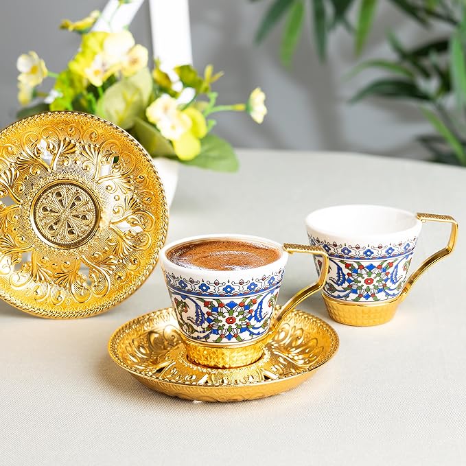 Alisveristime 2-Piece Turkish Coffee Cup Set with Zamac Saucers – Topkapi Pattern Porcelain Cups, Ottoman Style with 2 Color Options (Gold)